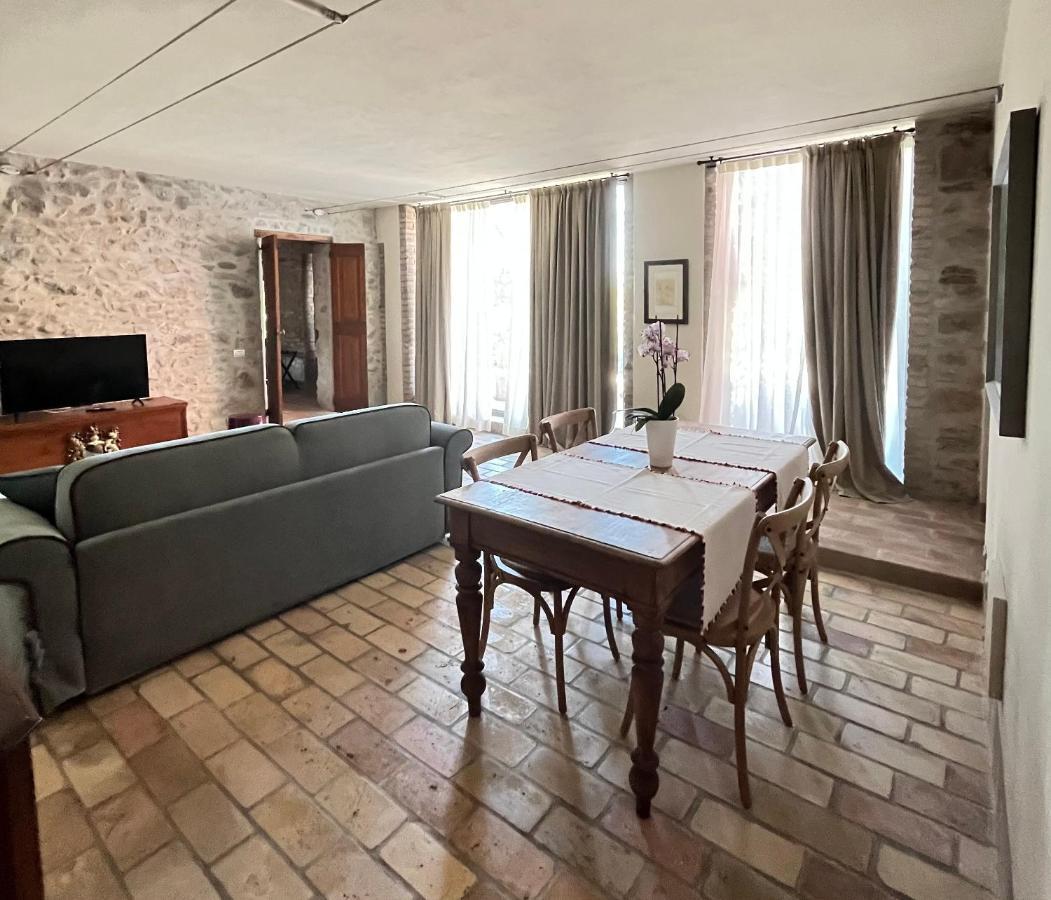 Le Mansarine Charme B&B Castellaro  Exterior foto